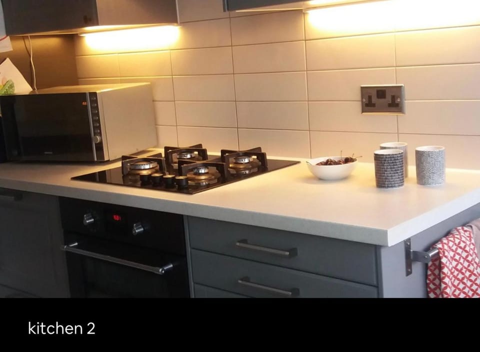 Double Rooms in Shared Home Vacation rental in Enfield