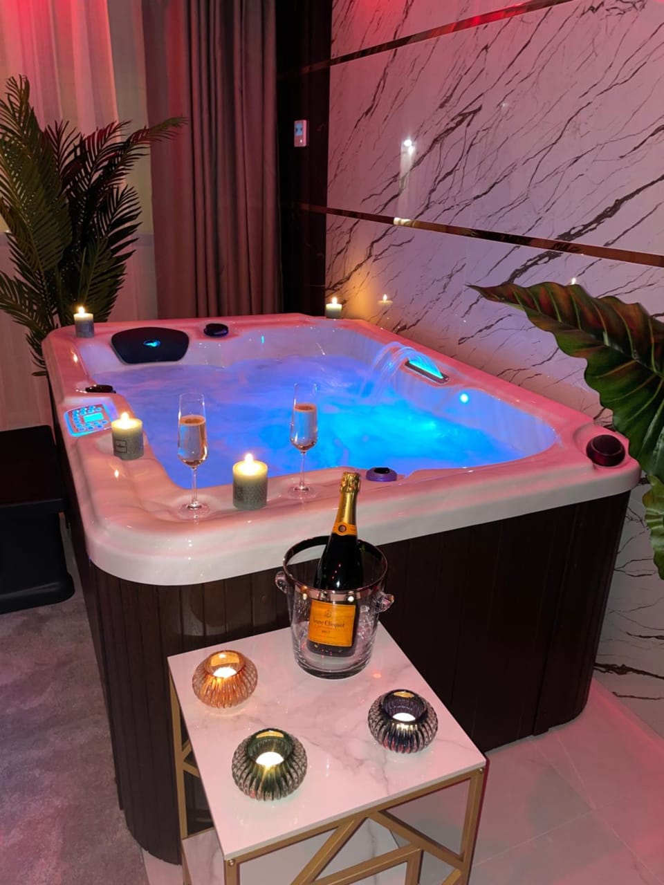 NUITS D'HERMES & Spa Apartment in Bourgogne-Franche-Comté