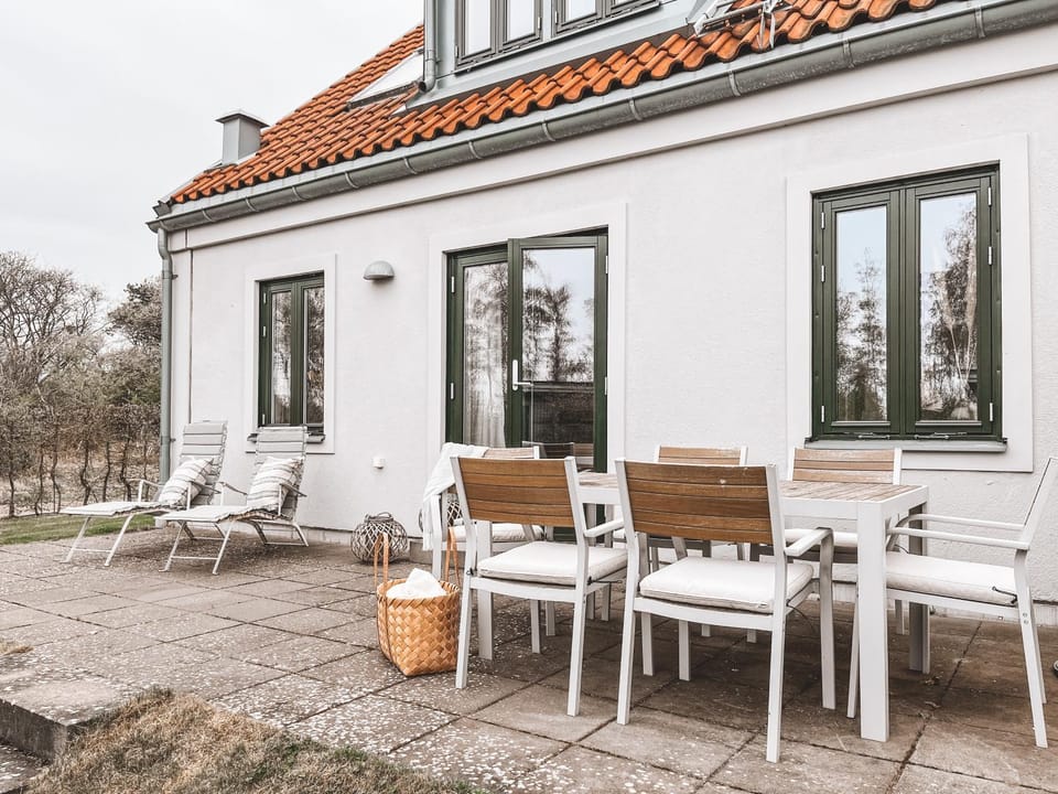 Corner lot Pool & Tennis Walk to Beach & Golf House in Skåne County