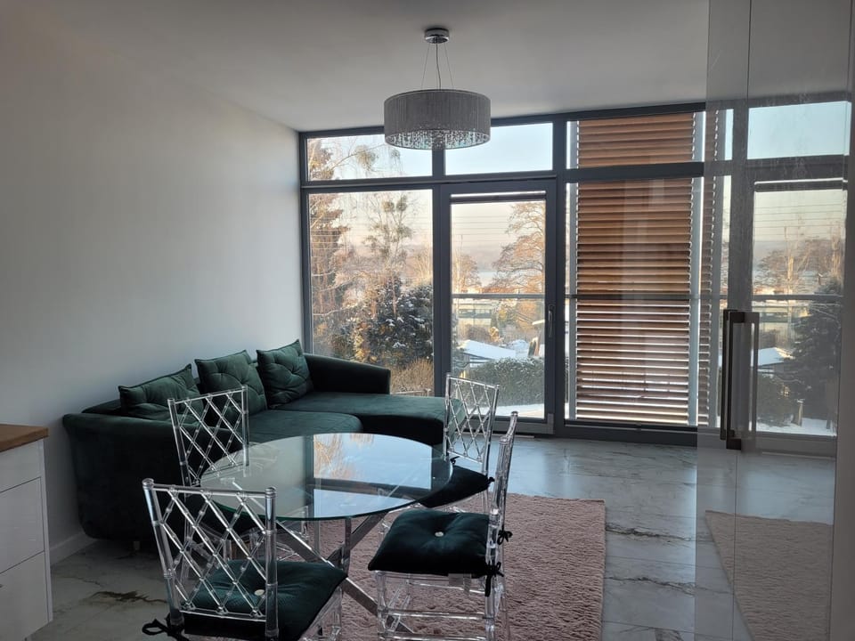 Apartament Turystyczny z widokiem na jezioro Apartment in Pomeranian Voivodeship
