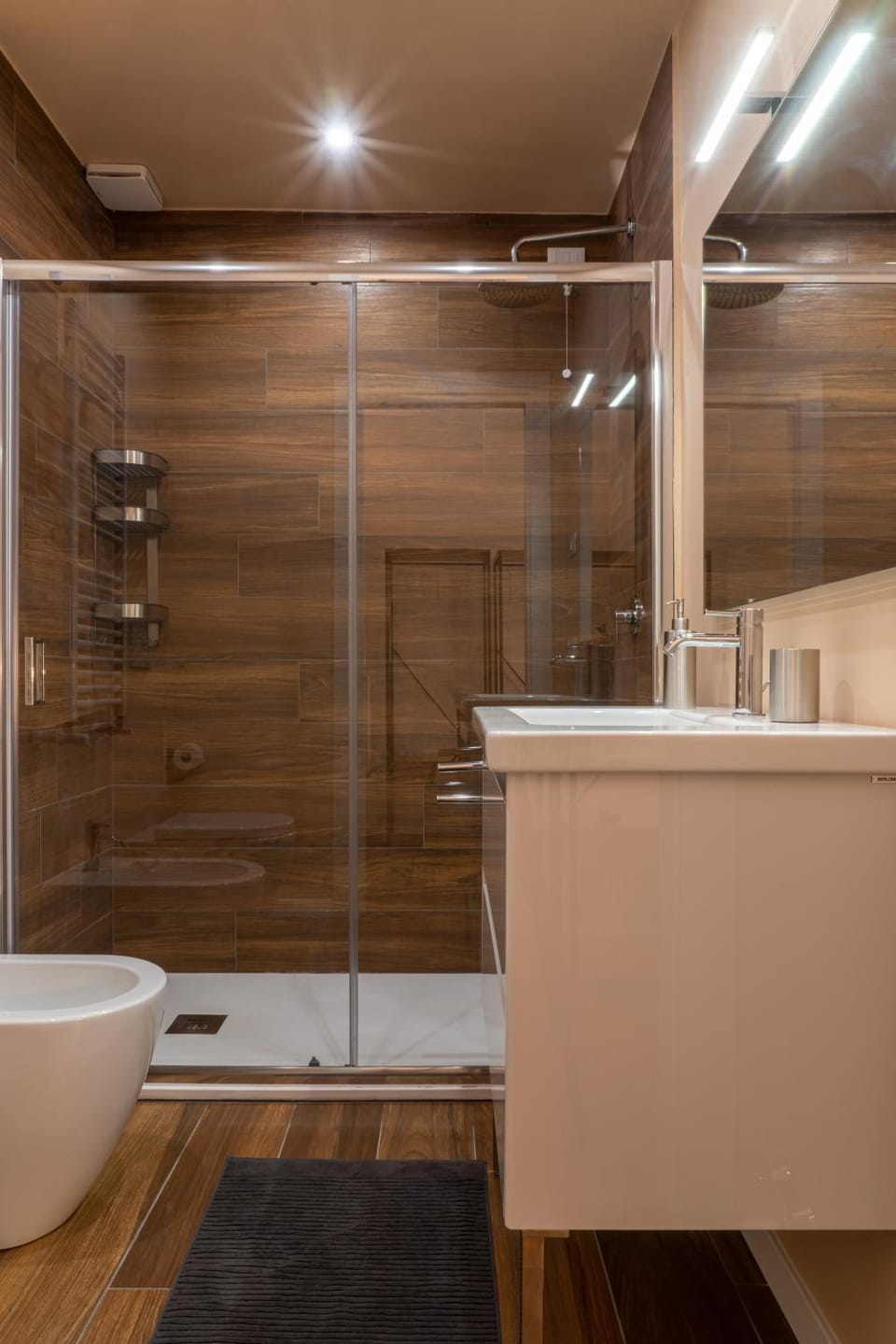 Shower, Toilet, Bathroom, Bath