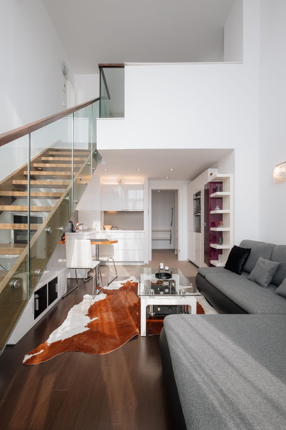 Living room, Seating area