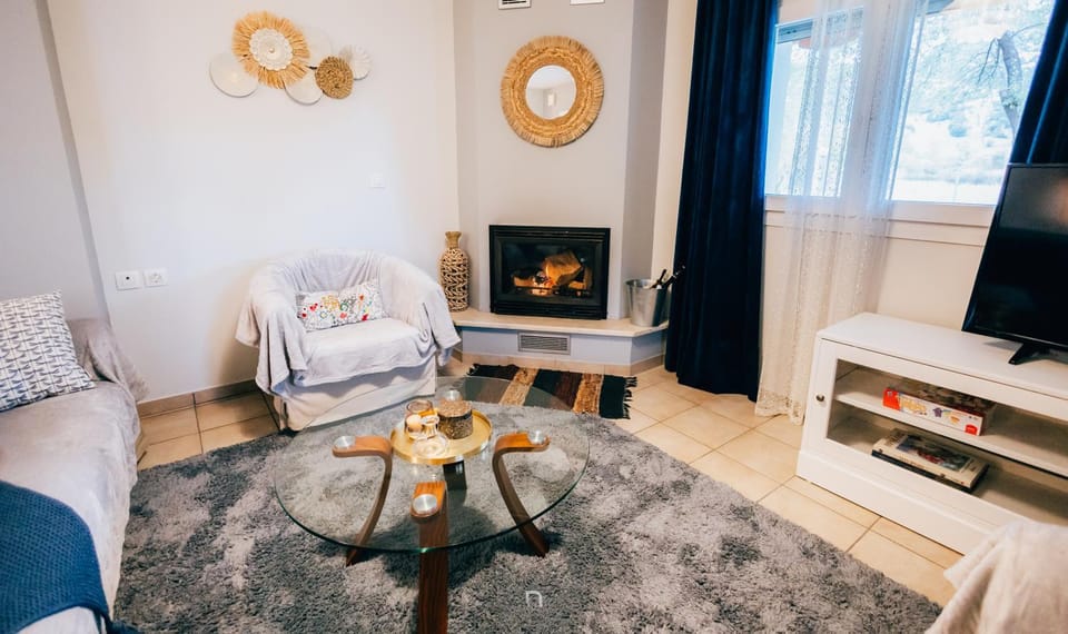Photo of the whole room, Seating area, fireplace