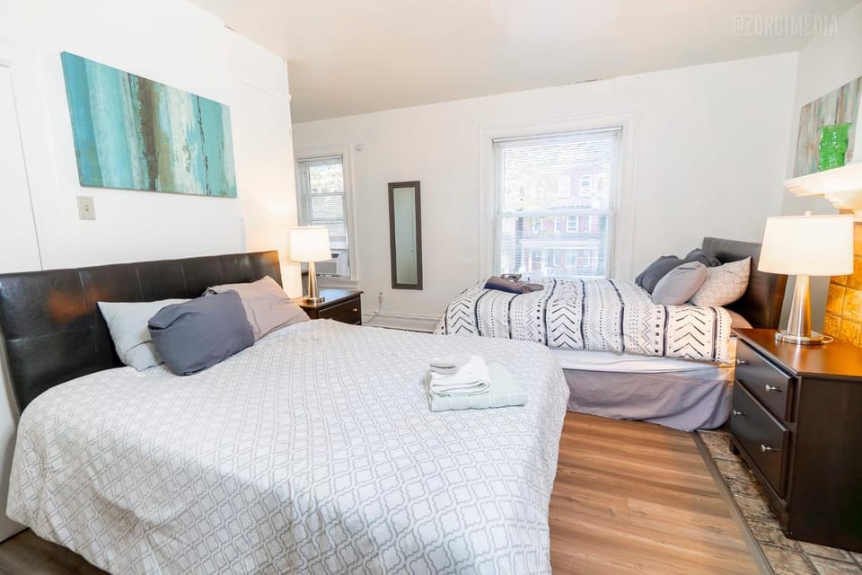 Stylish Apt - 2 Queen Bed - Easy Hospital Access Apartment in Pittsburgh