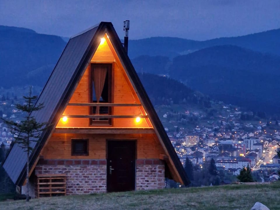 Vikendica Tromedja Pale Chalet in Federation of Bosnia and Herzegovina
