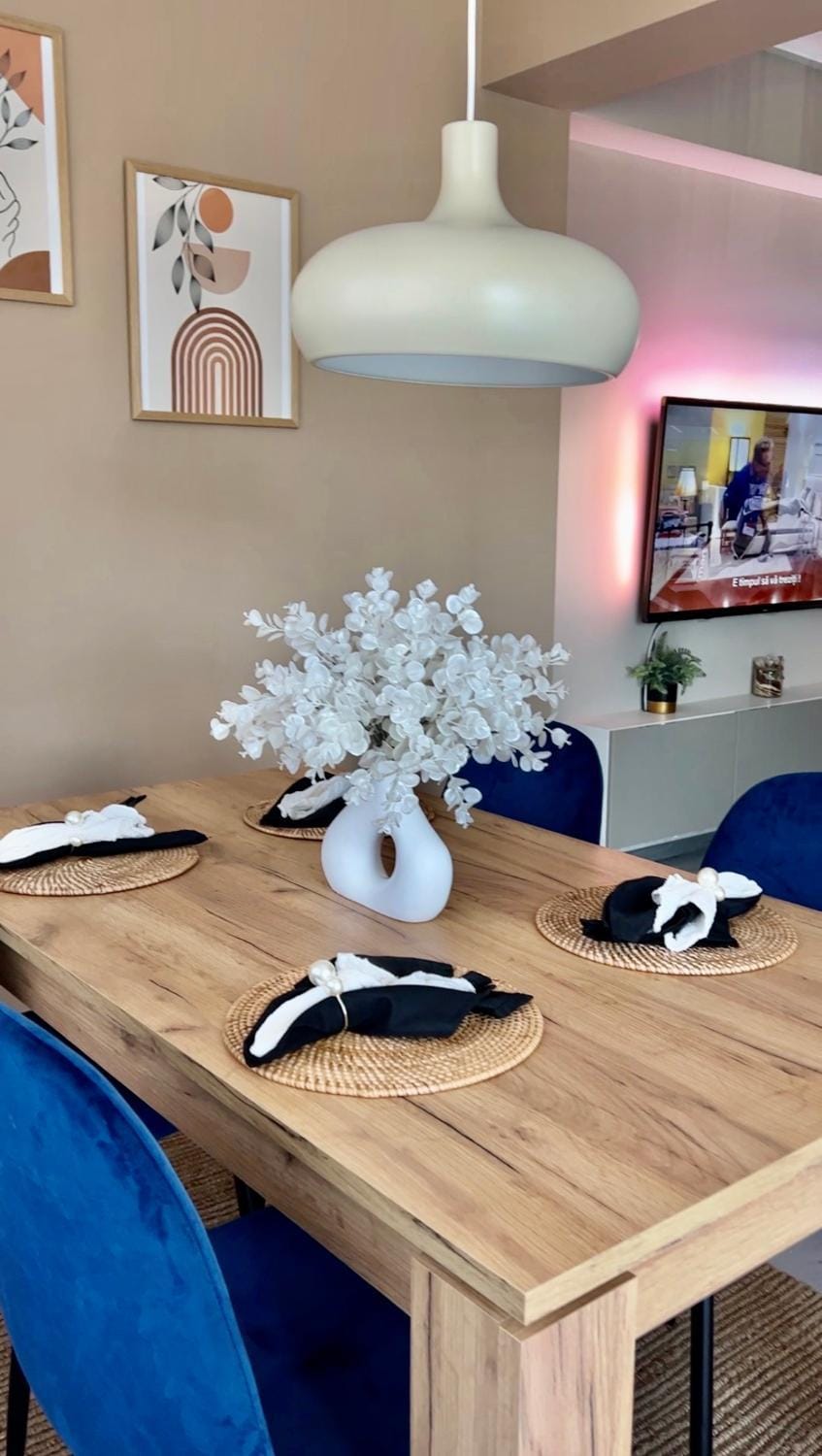 Kitchen or kitchenette, Living room, Seating area, Dining area, Guests, internet