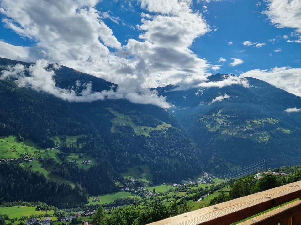 Nearby landmark, Natural landscape, Mountain view