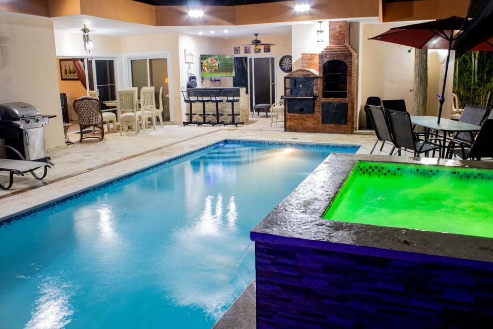 Balcony/Terrace, Swimming pool