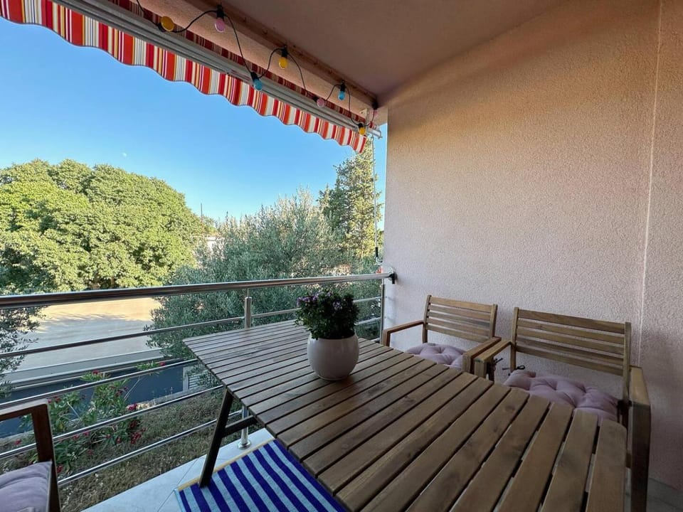 Spacious Apt in Tisno Near Garden Resort – 4 Min Apartment in Tisno