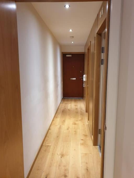 Modern, City Centre 1 Bed, Ground Floor Apartment Apartment in Edinburgh