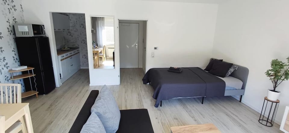 Bed, Kitchen or kitchenette, Living room, Photo of the whole room, Bedroom