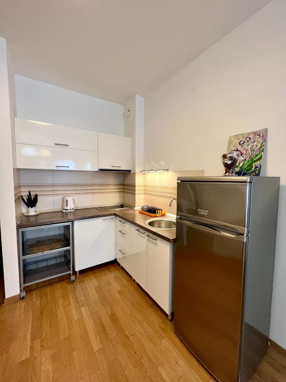 Kitchen or kitchenette, kitchen, kitchen