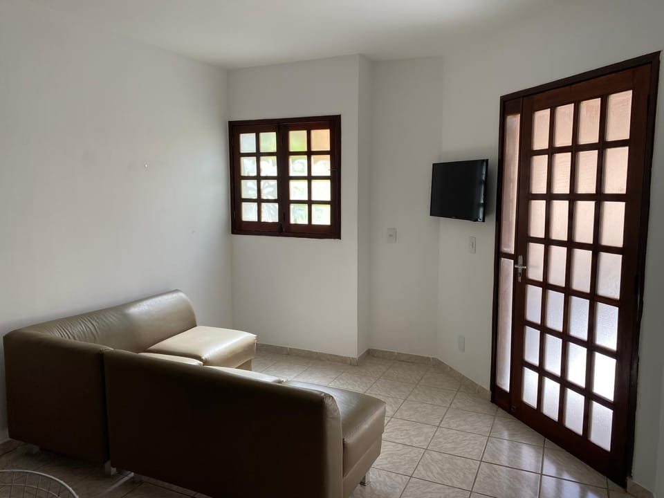 Communal lounge/ TV room, TV and multimedia, Living room, Seating area, Evening entertainment