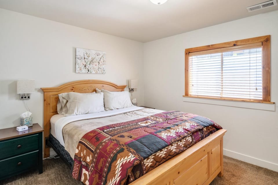 Bed, Bedroom, wardrobe