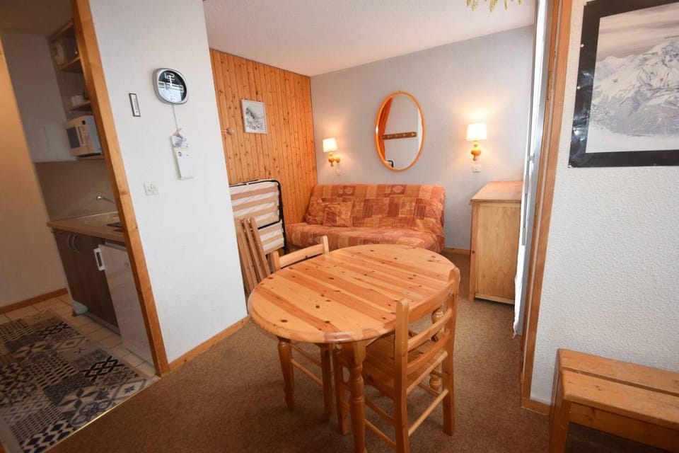 Bed, furniture, kitchen