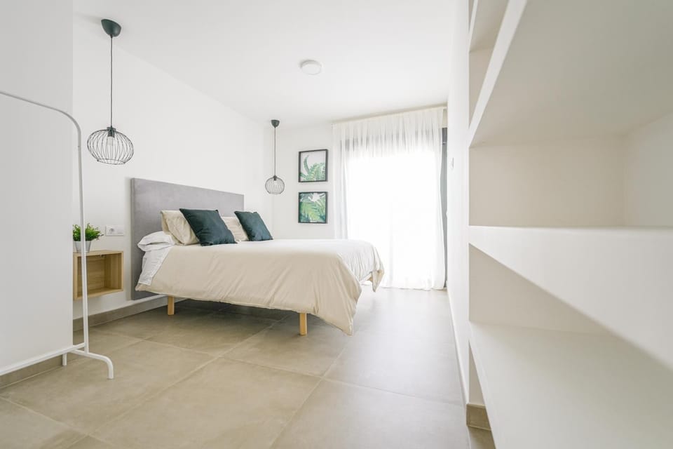 Bed, Photo of the whole room, Bedroom