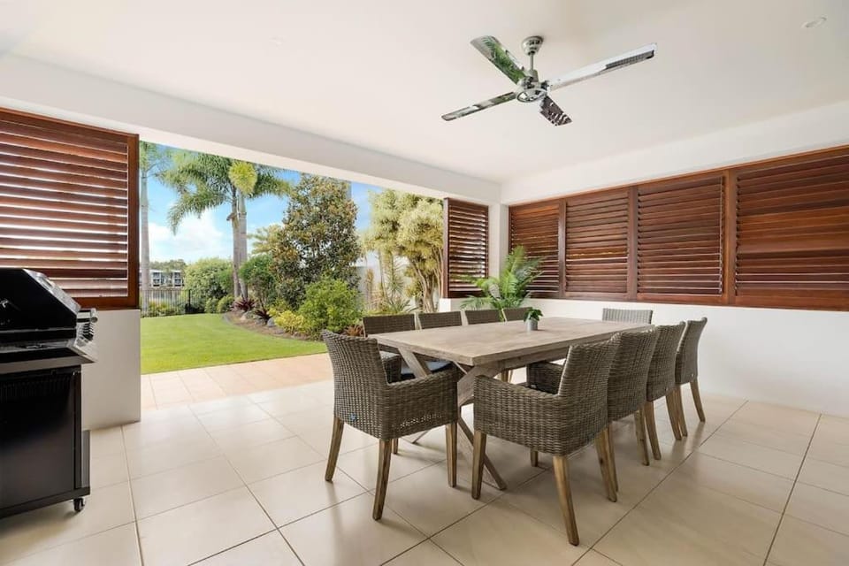 Stunning Waterfront Coastal Retreat, sleeps 13 House in Sunshine Coast