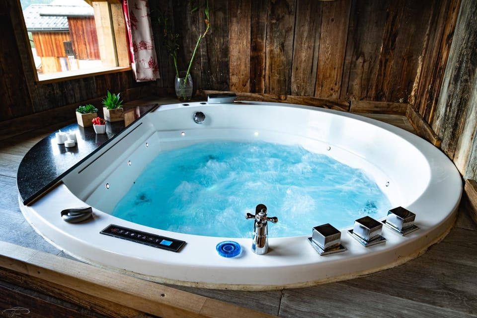 Chalet La Plagne jacuzzi vue top Chalet in Landry