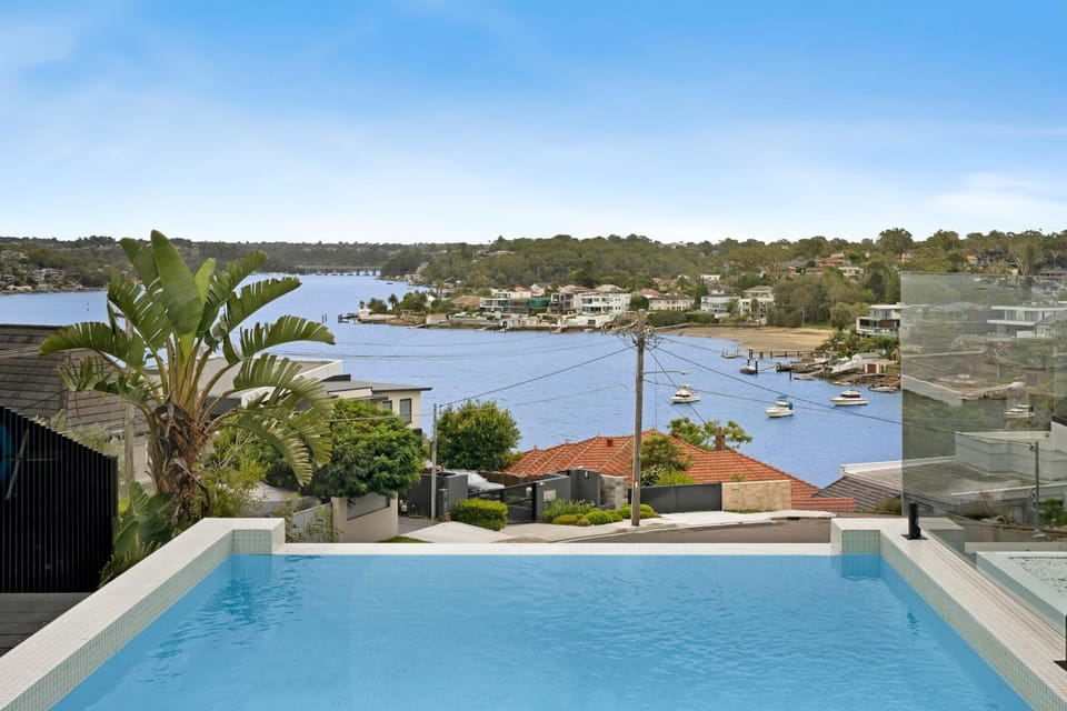 Nearby landmark, Natural landscape, Lake view, Pool view, River view, Sea view, Swimming pool