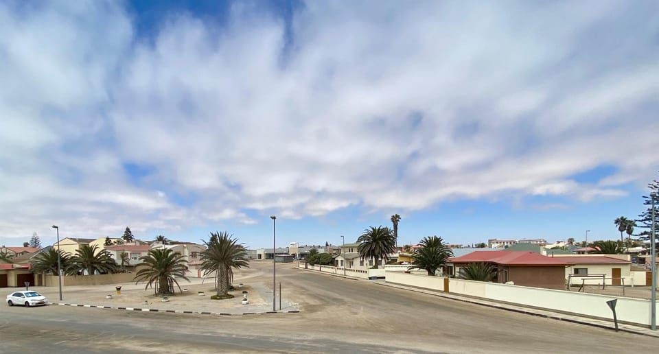 Neighbourhood, Street view