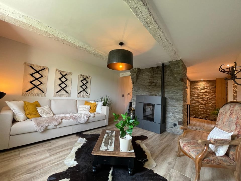 TV and multimedia, Living room, flat iron