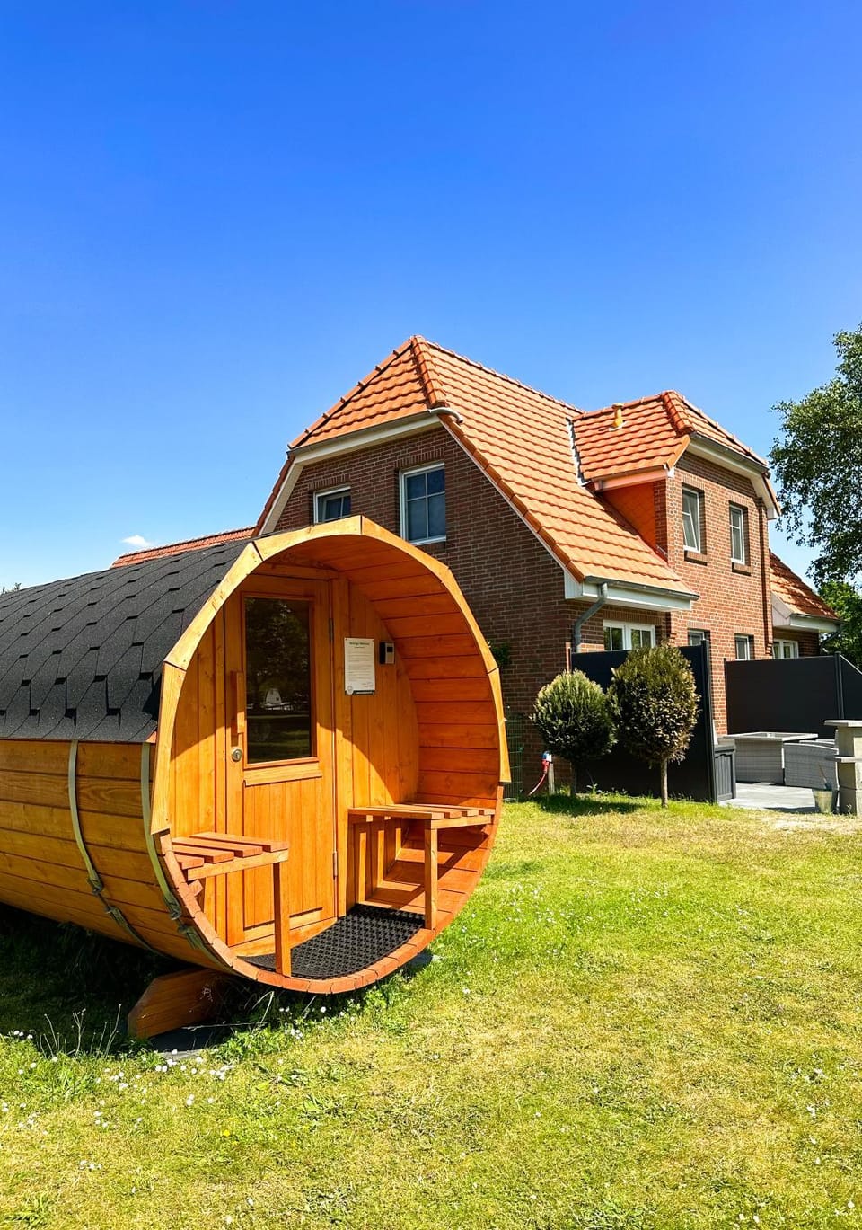 Garden, Sauna