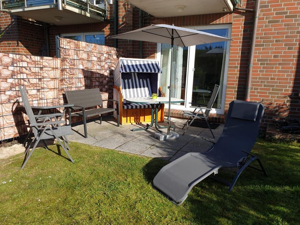 Garden, sunbed