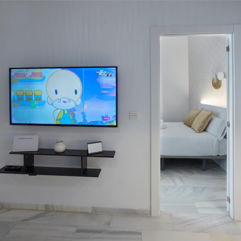 Communal lounge/ TV room, TV and multimedia, Photo of the whole room