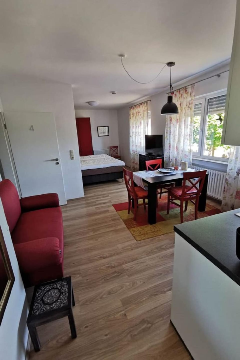 Living room, Photo of the whole room
