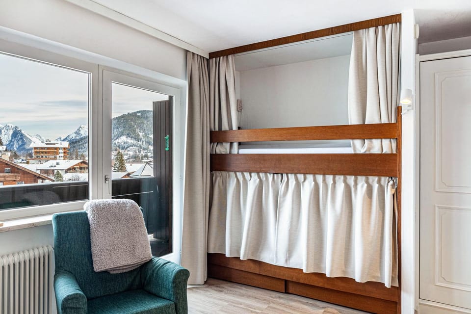 Living room, Bedroom