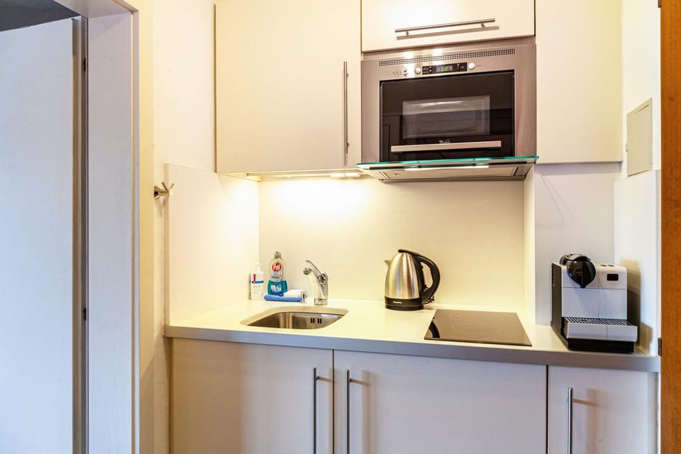 Kitchen or kitchenette, Living room