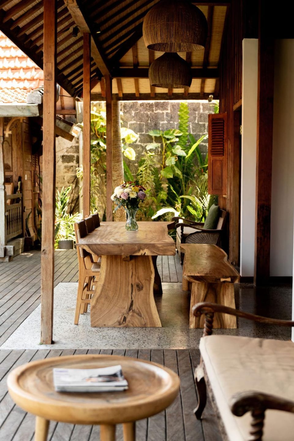 Patio, Day, Seating area, Dining area, Garden view