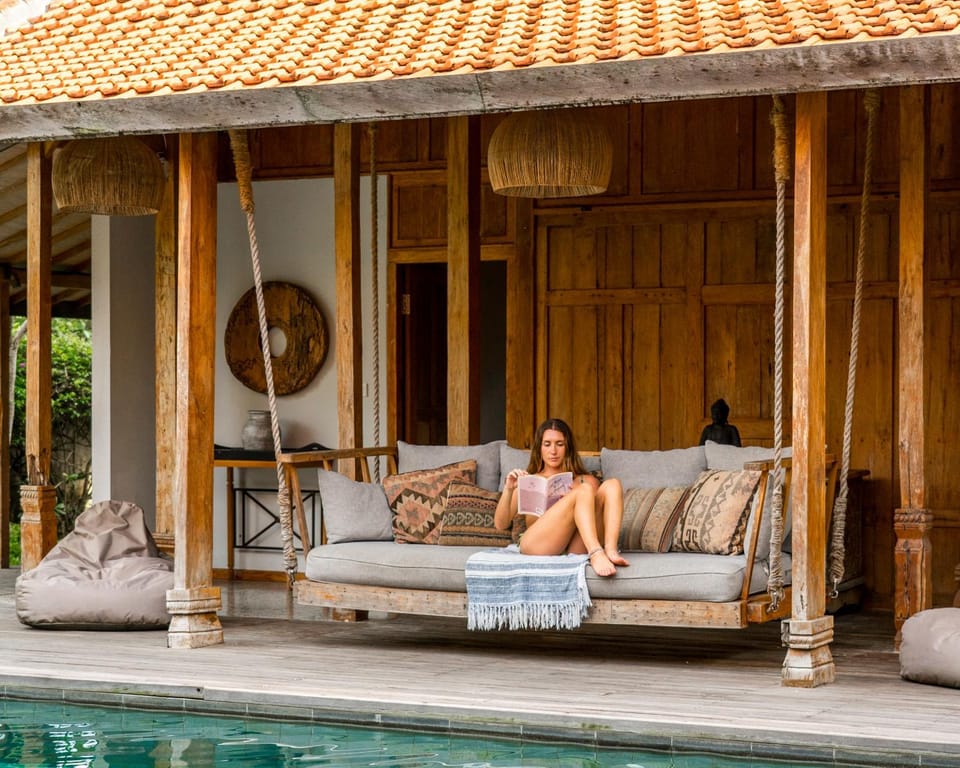 People, Living room, Seating area, Guests, Pool view, Swimming pool, group of guests