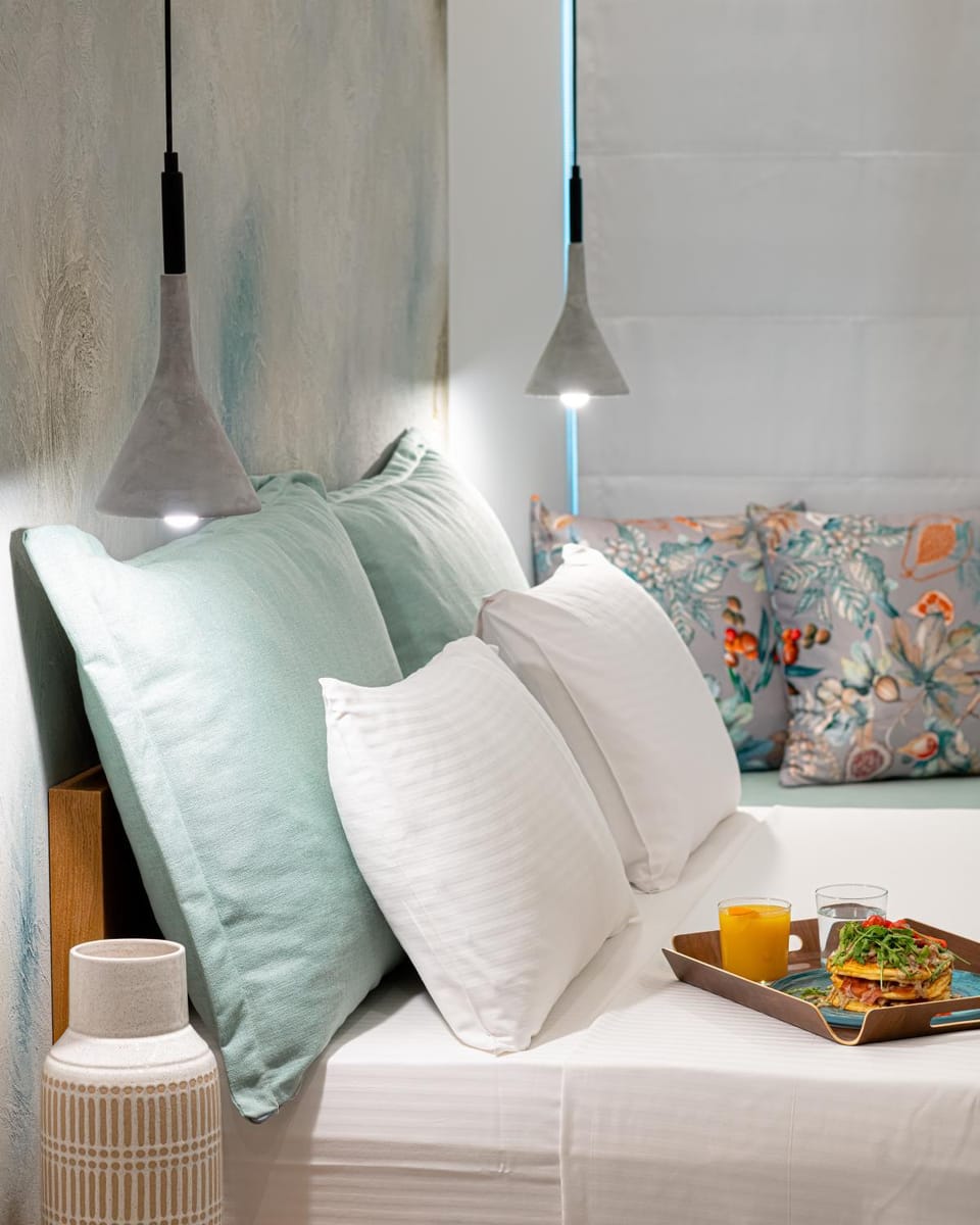 Living room, Bedroom