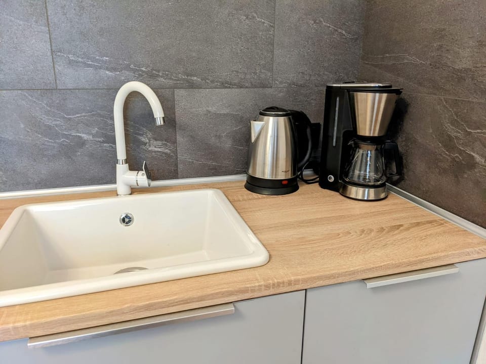 Coffee/tea facilities, Kitchen or kitchenette