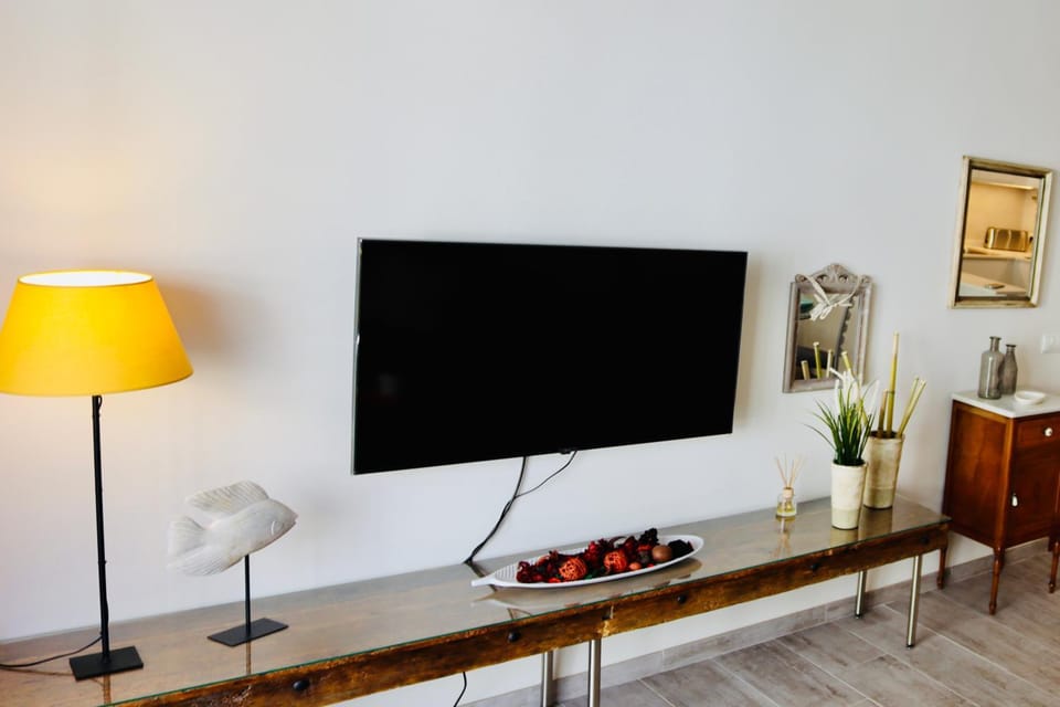 TV and multimedia, Evening entertainment