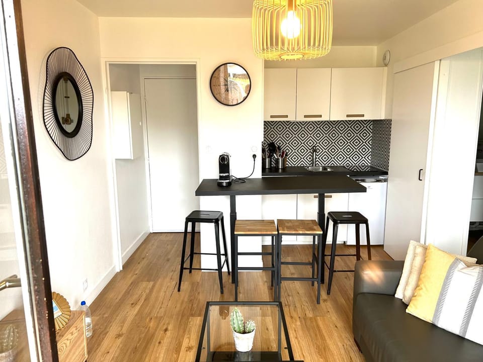 Cabourg-La mer à vos pieds et la thalasso à 50 m Apartment in Cabourg