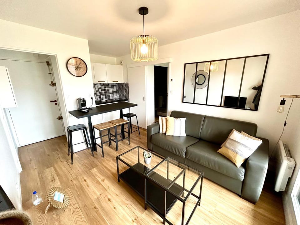 Cabourg-La mer à vos pieds et la thalasso à 50 m Apartment in Cabourg