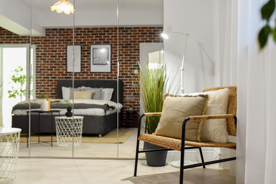 Seating area, Bedroom
