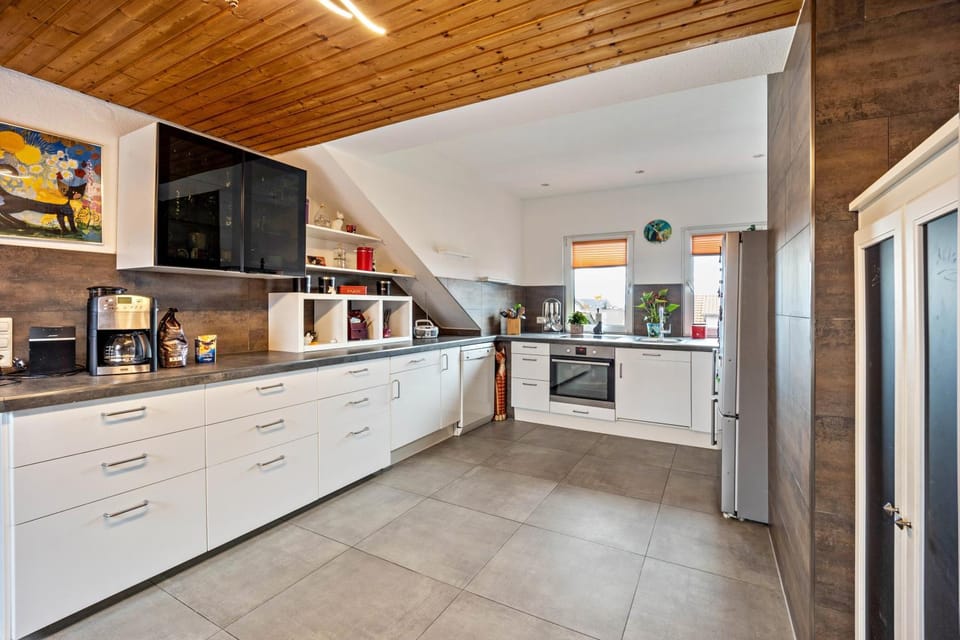 Kitchen or kitchenette, Living room