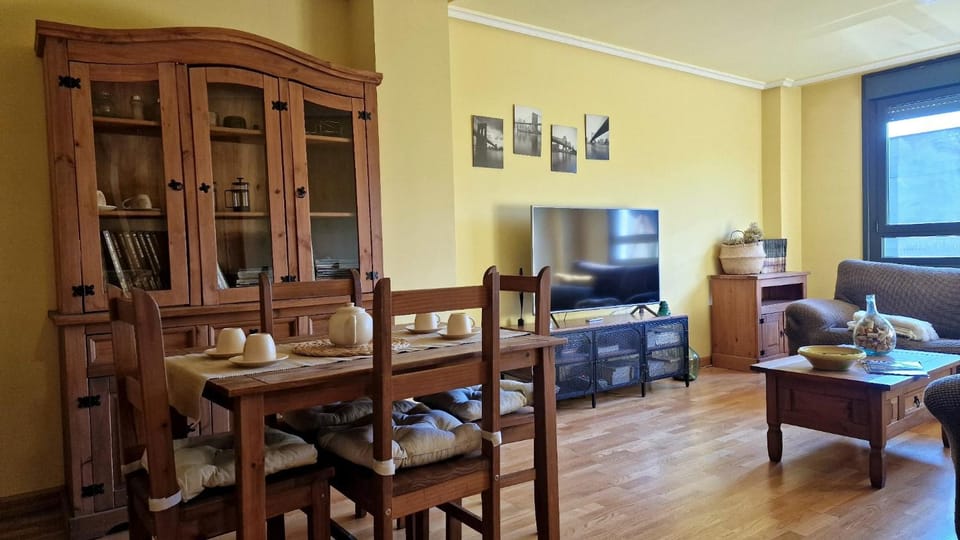 TV and multimedia, Living room, Dining area