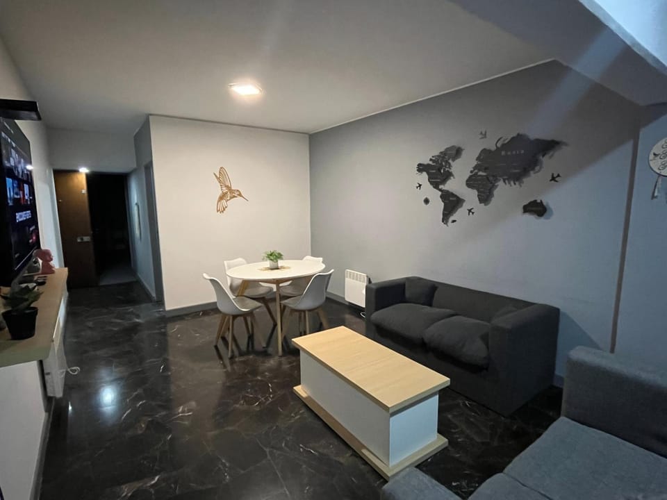 Seating area, Dining area
