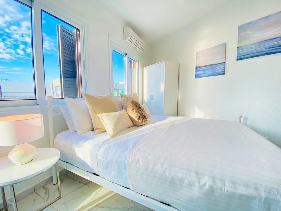 Bed, View (from property/room), Photo of the whole room, Bedroom, wardrobe
