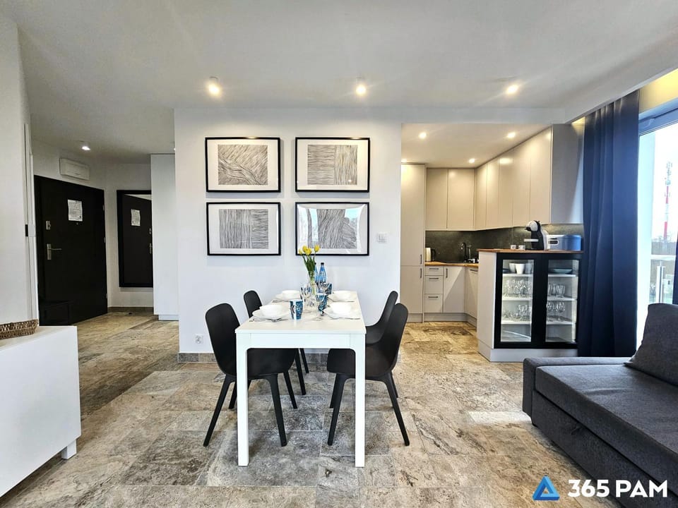 Kitchen or kitchenette, Living room, Seating area, Dining area, oven, stove