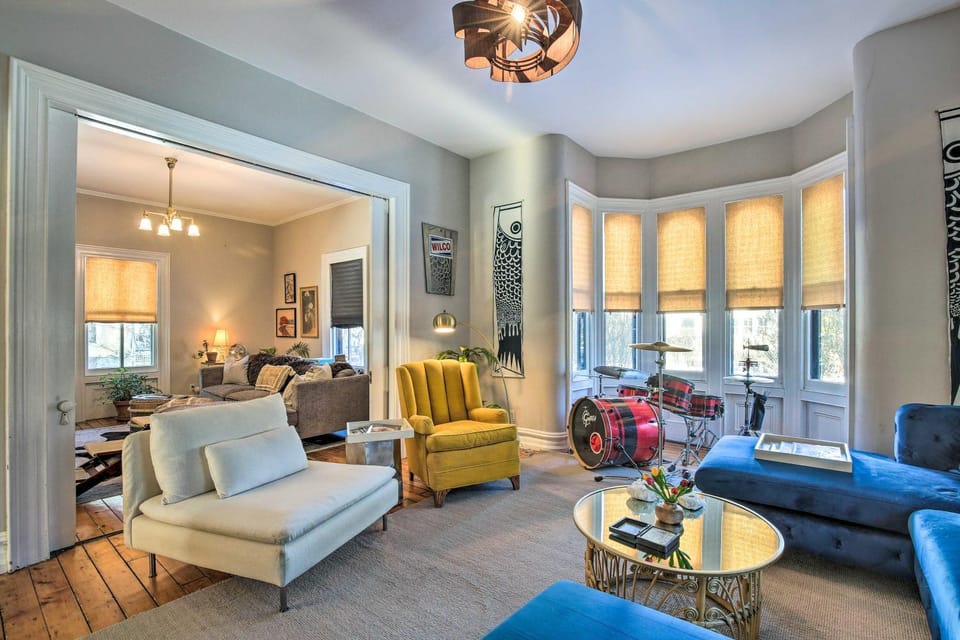 Walk to Downtown: Pet-Friendly Millerton Home! House in Litchfield County