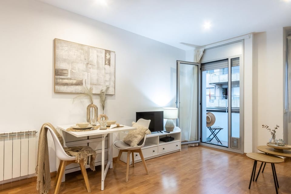 Fantástico loft cerca centro by Lofties Apartment in Terrassa