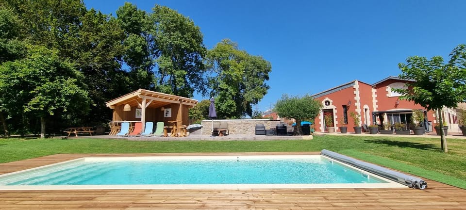 Garden, Hot Tub, Lounge or bar, Garden view, Pool view, Swimming pool, sunbed