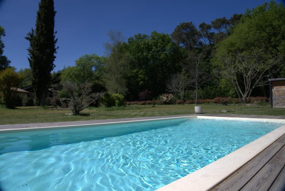 Swimming pool, Swimming pool
