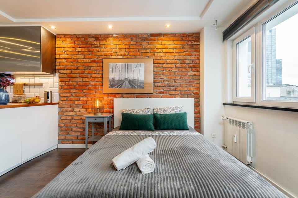 Bed, Photo of the whole room, Bedroom, internet, towels