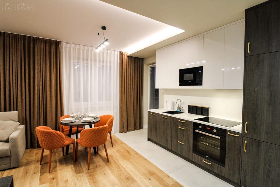 Kitchen or kitchenette, Living room, Dining area, minibar, stove